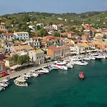 Locanda Paxos 18Th Century Heritage Home With Seaview Tatil Evi Gaios