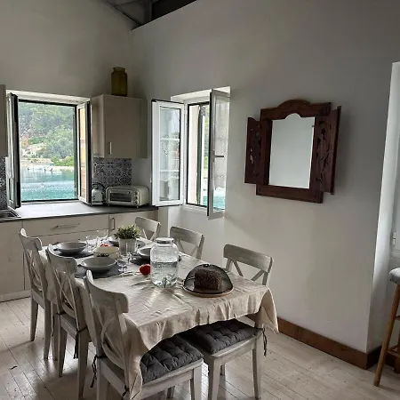 Feriehus Paxos 18th Century Heritage With Seaview Gaios